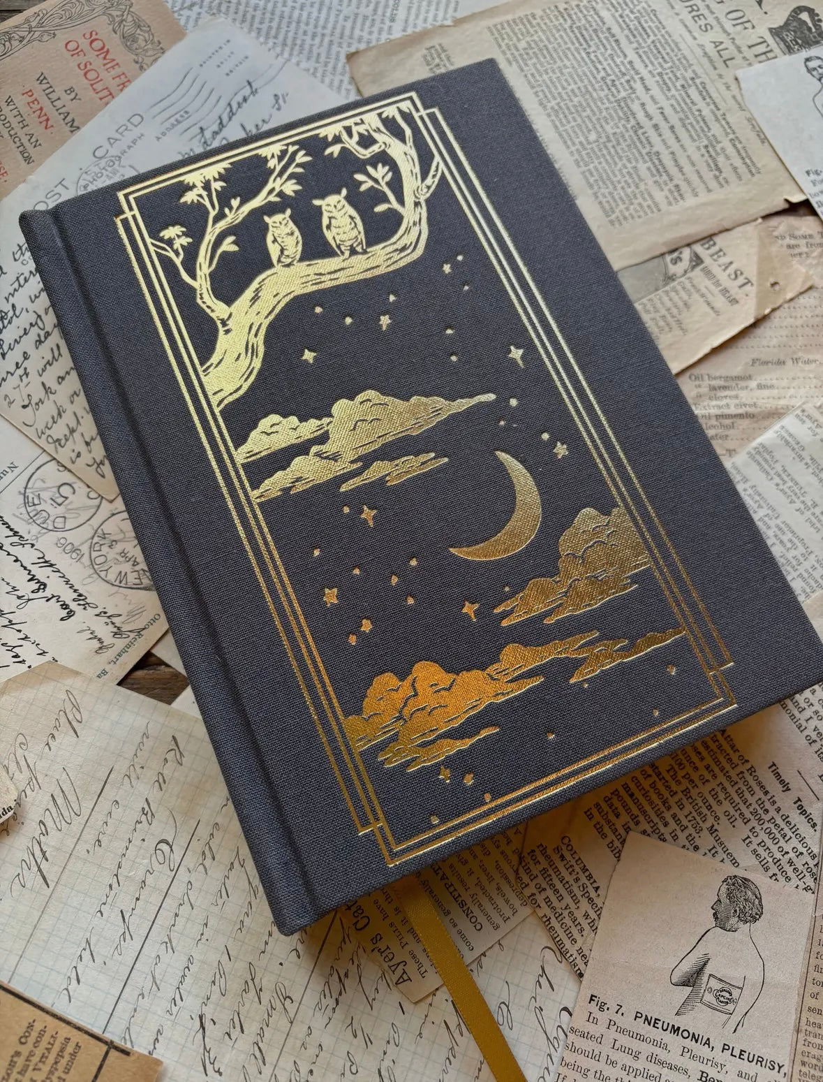 The Oracle. Cuaderno de papel negro.B6.